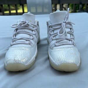 Nike Air Jordan 11 Snakeskin White Sz 5y